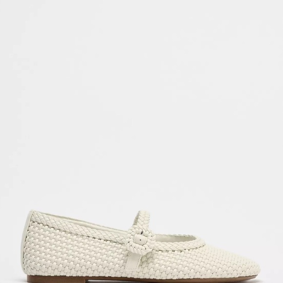 Zara White Woven Flats - Picture 2 of 4